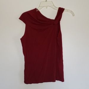 Single sleeve top
